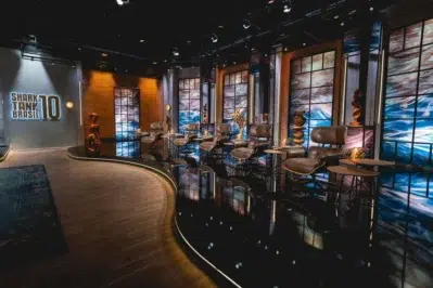 Palco da 10ª temporada de Shark Tank no Asaas Connect