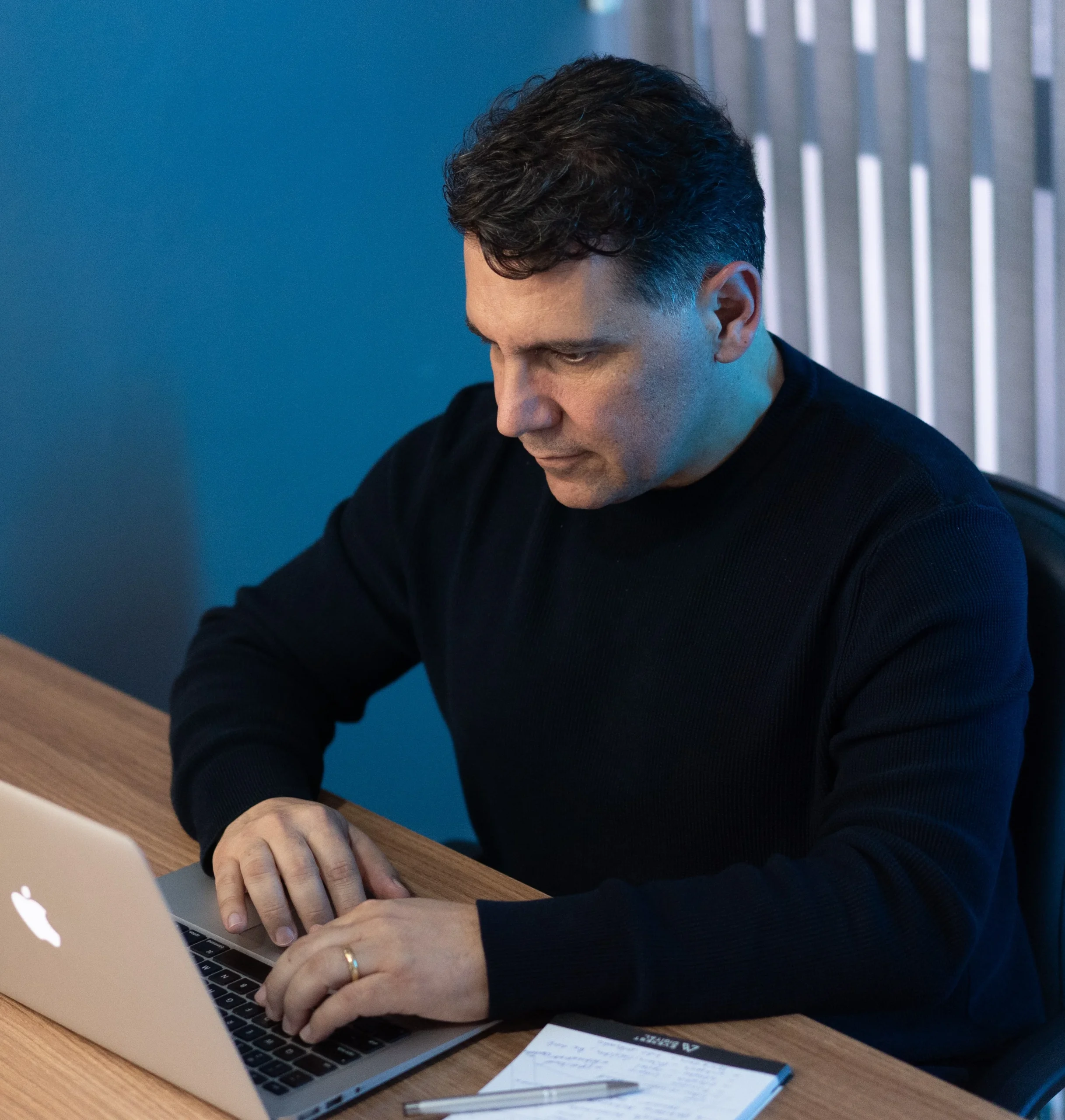 CEO da Guess Tecnologia em seu escritório