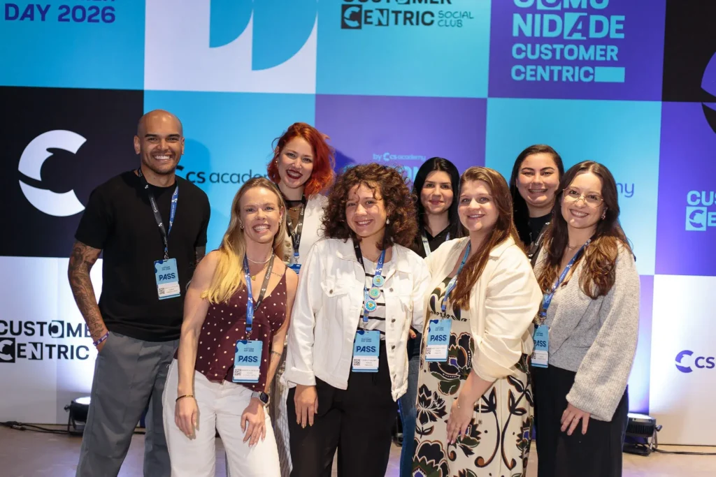 Asaas conquista primeiro lugar no CS Awards 2026 e colaboradores posam para foto durante o evento.