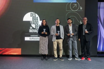 Naamisis Campos, CHRO do Asaas, recebe prêmio Desbravadores do Brasil Digital.